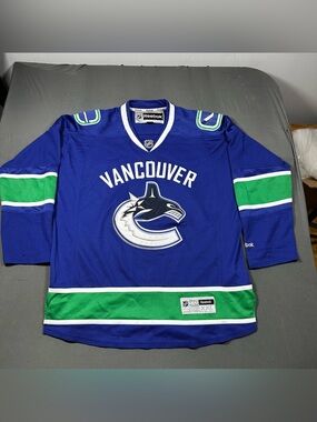 Vintage Vancouver Canucks  Reebok NHL Hockey Jersey Size XXL